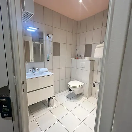 Hotel Hotel Restaurant Les Arcades 2*