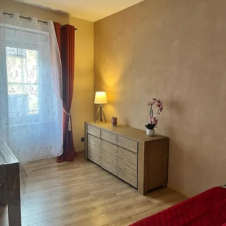 Hotel Restaurant Les Arcades 2*