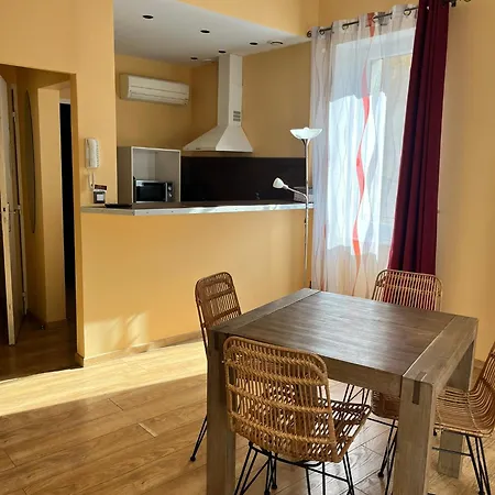 Restaurant Les Arcades 2*