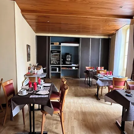 Restaurant Les Arcades ホテル リムー