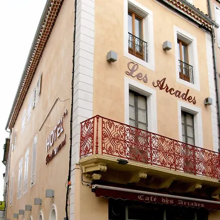 Restaurant Les Arcades ホテル リムー