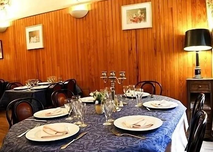 Hotel Restaurant Les Arcades